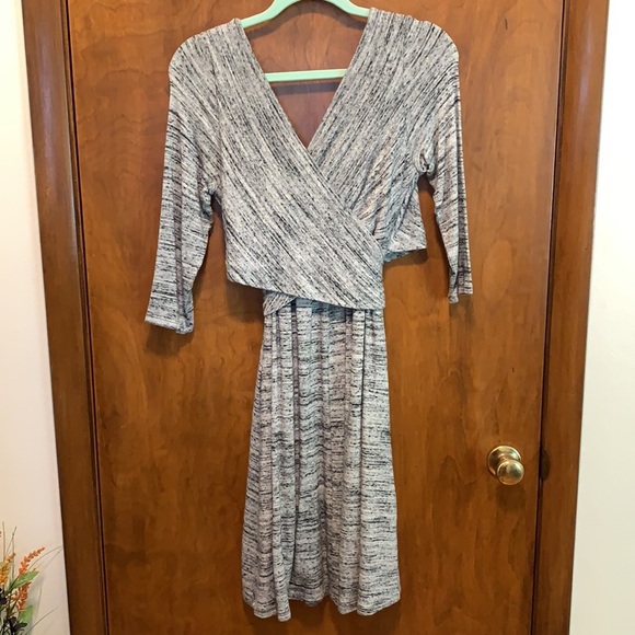 Anthropologie Amadi Lola 3/4 Sleeve Gray Wrap Dress Made in the USA - Picture 8 of 9